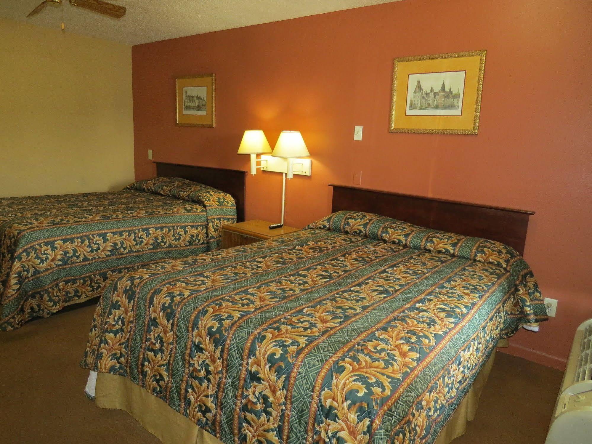 First Western Inn Caseyville Εξωτερικό φωτογραφία