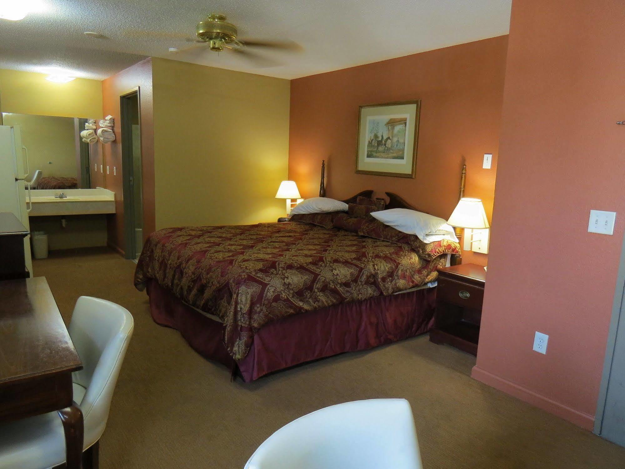 First Western Inn Caseyville Εξωτερικό φωτογραφία